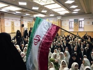 جشن چهل سالگی انقلاب اسلامی/کلیپ مراسم تشييع شهيد گمنام در مدرسه تزكيه۲